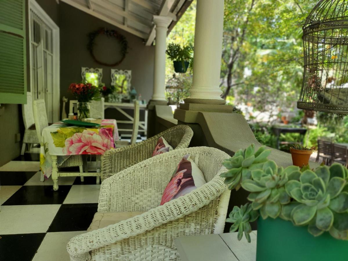 Waterhouse Guest Lodge In Muckleneuk พริทอเรีย ภายนอก รูปภาพ